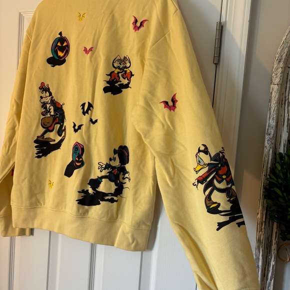 Disney Parks Store Mickey Mouse & Friends Halloween Pullover Sweatshirt Yellow S - Picture 9 of 9